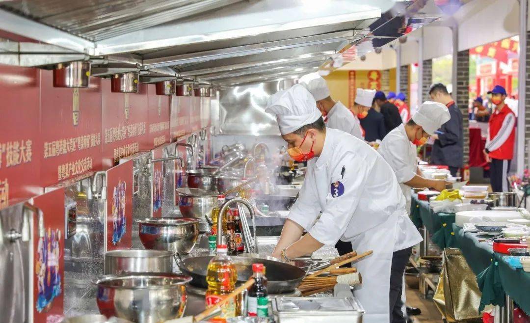 必威 betway必威擦亮“粤菜师傅”金字招牌！第五届粤港澳大湾区“粤菜师傅”技能大赛暨产业文化交流活动在梅州→(图6)