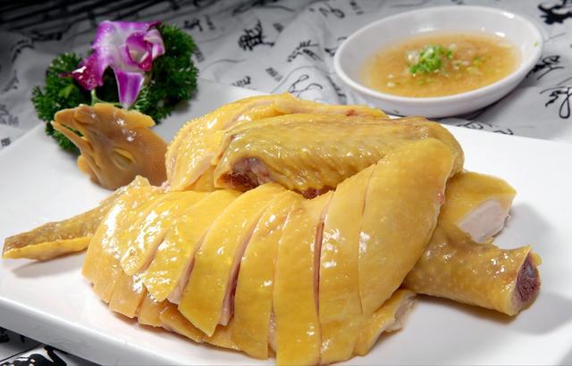 去广东必点的8道粤菜吃过4种以上算“粤霸”你吃过几种？必威 betway必威(图5)