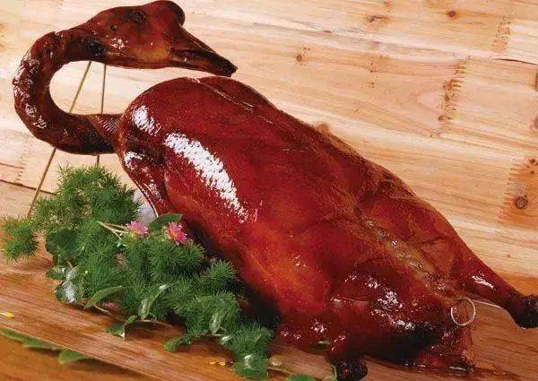 必威 betway必威粤菜系盘点粤菜中最经典的九大名菜(图6)