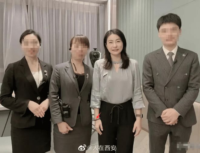 必威 必威betway郭晶晶飞抵西安观跳水世界杯吃粤菜逛大唐不夜城1元头绳瞩目(图3)