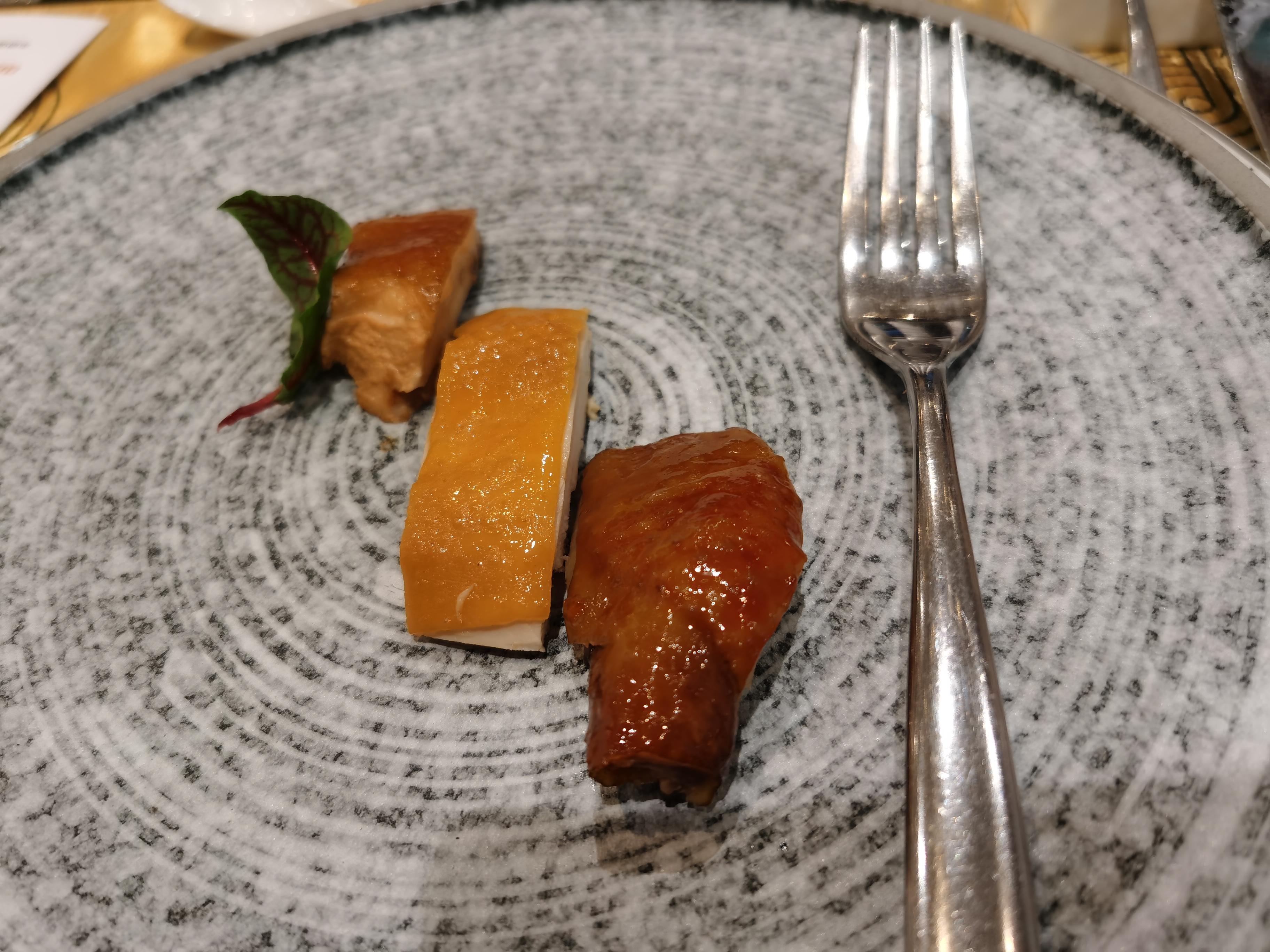 【食尚岭南】粤菜产业化标准必威 必威betway化200项火候专利设备入市温氏预制菜领先极客厨房跨界探索(图8)