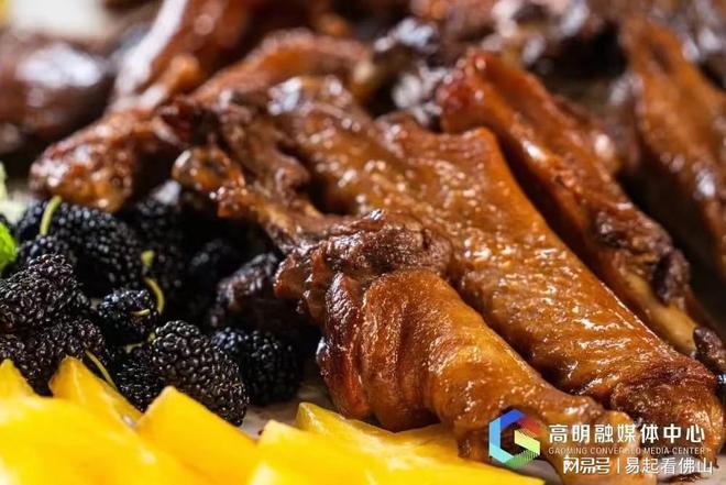 各显神通 近百名厨艺高必威 必威betway手争夺“明厨”称号(图1)