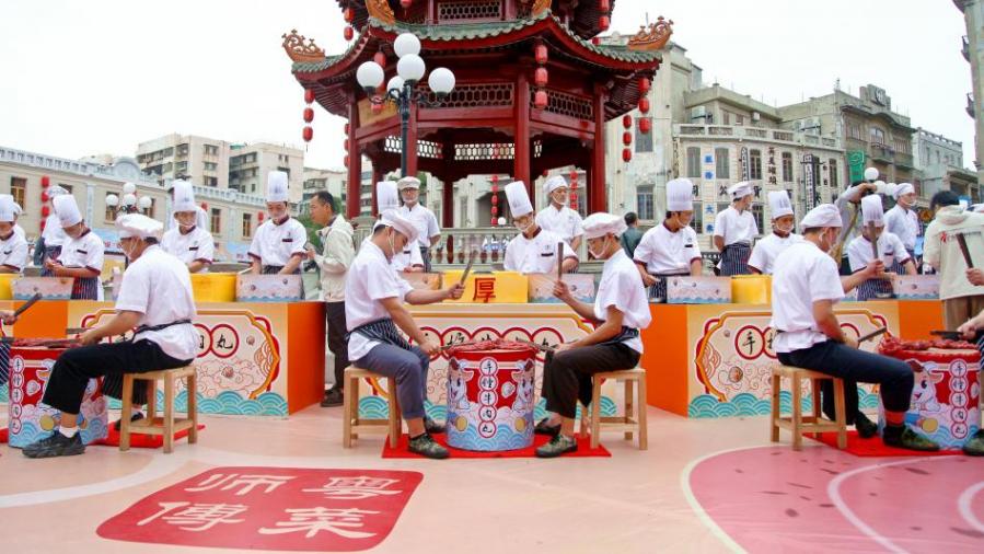 必威 必威betway汕头市举办首届“潮汕牛肉”节暨技能展示活动(图3)