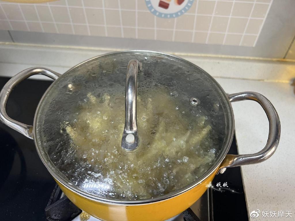 虎皮凤爪这样必威 必威betway做酥烂脱骨满口留香不愧是粤菜招牌(图6)