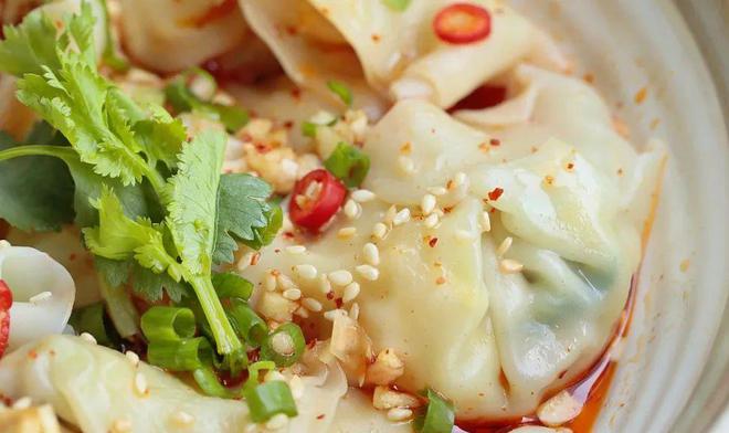 必威 betway必威馄饨、云吞、抄手是同一个东西吗？大多数人分不清看完涨知识(图3)
