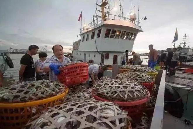 豪斥1800万！这家26年风靡魔都2代人的海鲜餐厅终于来浦东了！必威 必威betway(图17)