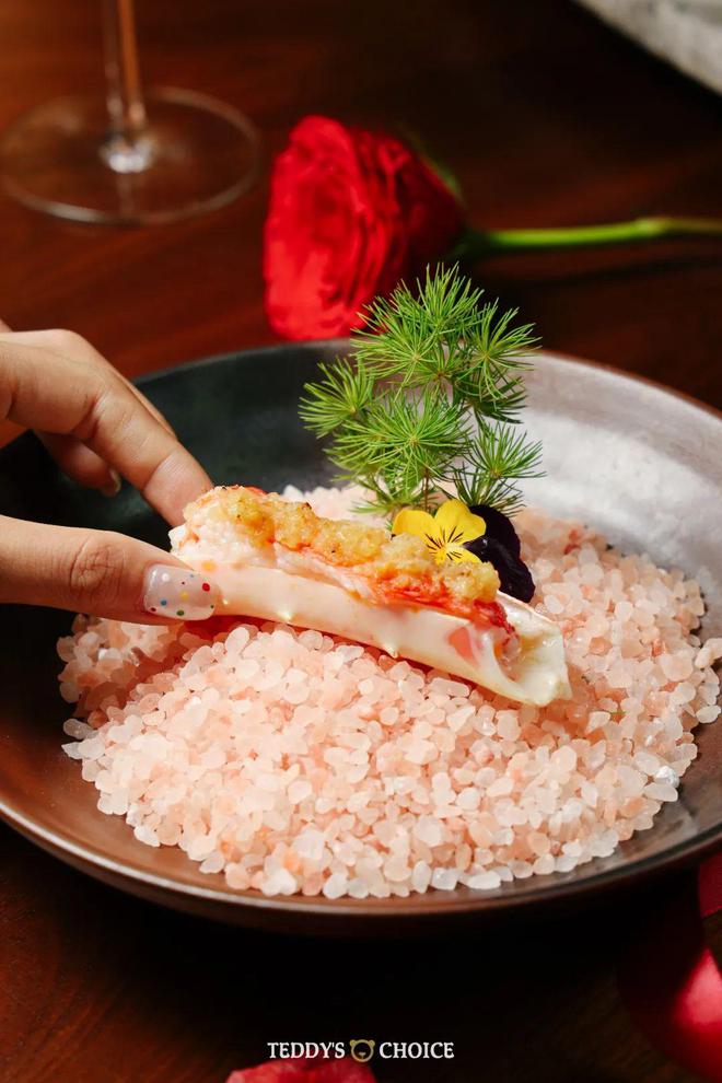 在艺术馆内的粤必威 betway必威菜料理过一个520是种什么感觉？(图11)
