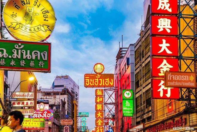 探究粤菜经典：菠萝咕噜肉必威 必威betway的历史渊源(图2)
