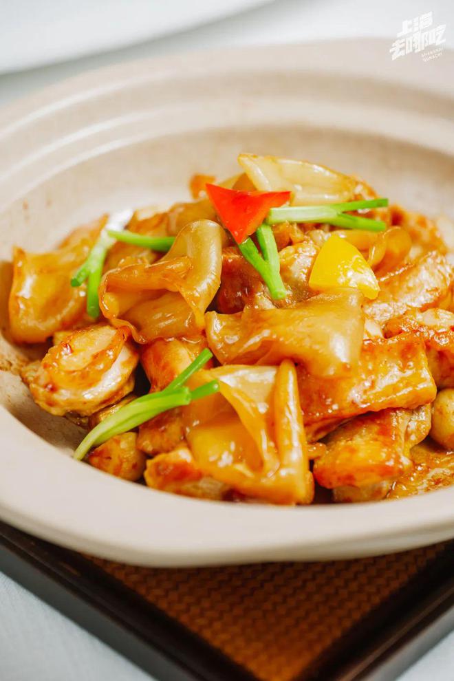 必威 betway必威独占1000＋㎡的「匠心粤菜」稳坐环境榜TOP1自带60㎡庭院露台美炸了！(图19)