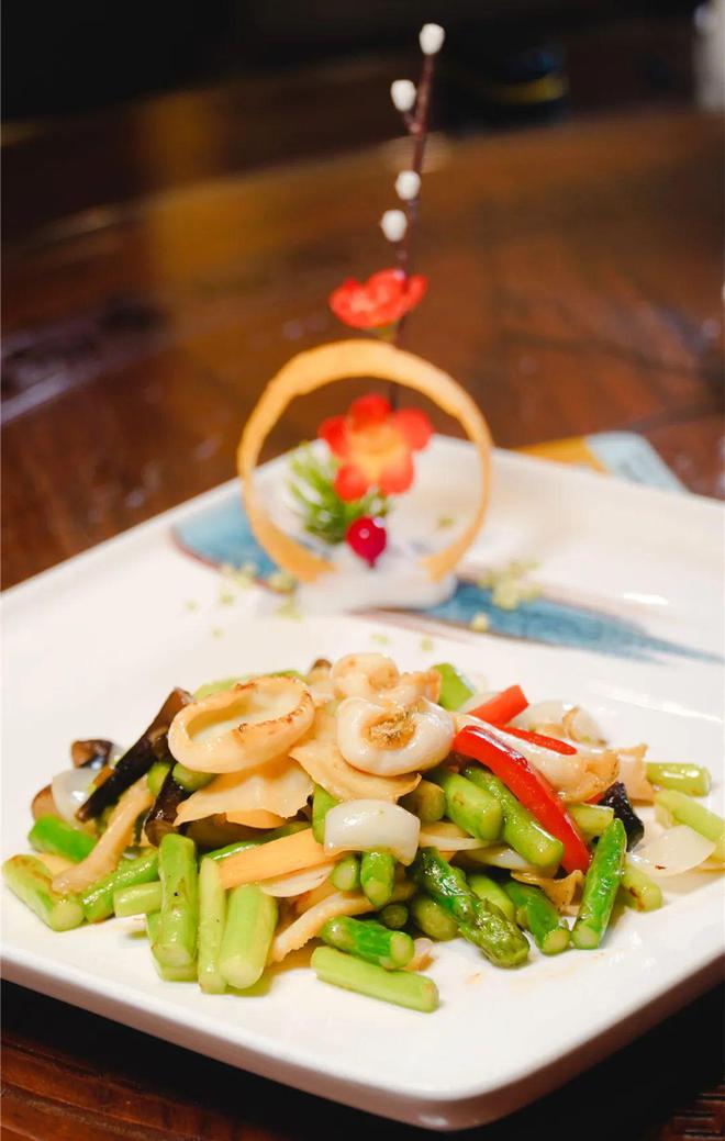 吃一次就爱上！沙井粤菜名店【四季汤膳】夏季新菜上市！遇见初夏的味道…必威 betway必威…(图2)