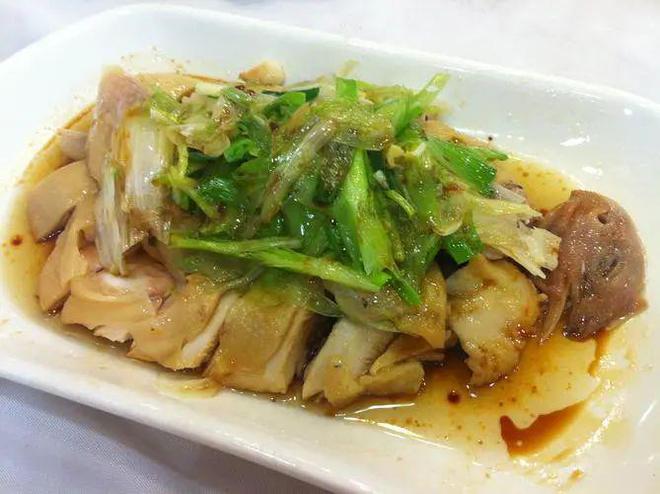 必威 必威betway粤菜葱油淋鸡怎么做更美味？(图1)