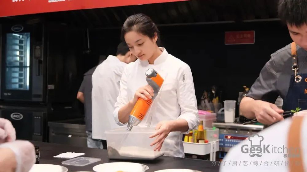 必威 必威betway颠覆大家对粤菜的印象！17道分子料理菜品赏析(图3)