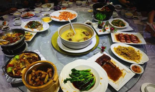 必威 必威betway中国四大菜系中鲁菜是“官菜”粤菜是“商菜”那川什么？(图4)