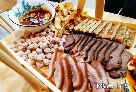 东北人“下饭店必点”5道菜都是“心头好”老板一看本地人必威 betway必威(图2)