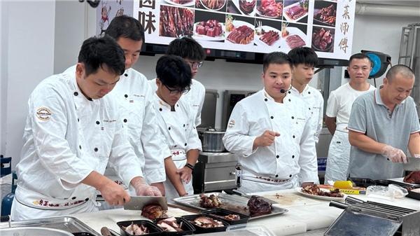 2023年度惠来县“粤菜师傅·隆脚”创新创业训练营首期面授班圆满结束必威 betway必威(图2)