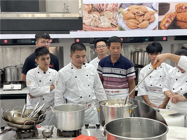 2023年度惠来县“粤菜师傅·隆脚”创新创业训练营首期面授班圆满结束必威 betway必威(图3)