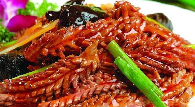 “鲁必威 必威betway菜”被尊为八大菜系之首看看这些山东美食你吃过没？(图2)