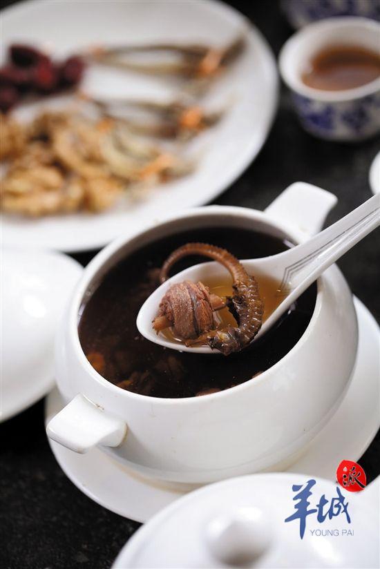 必威 betway必威【食尚岭南】岭南食经｜何伟生：原汁原味成就粤菜经典鼓励创新重塑味蕾(图3)