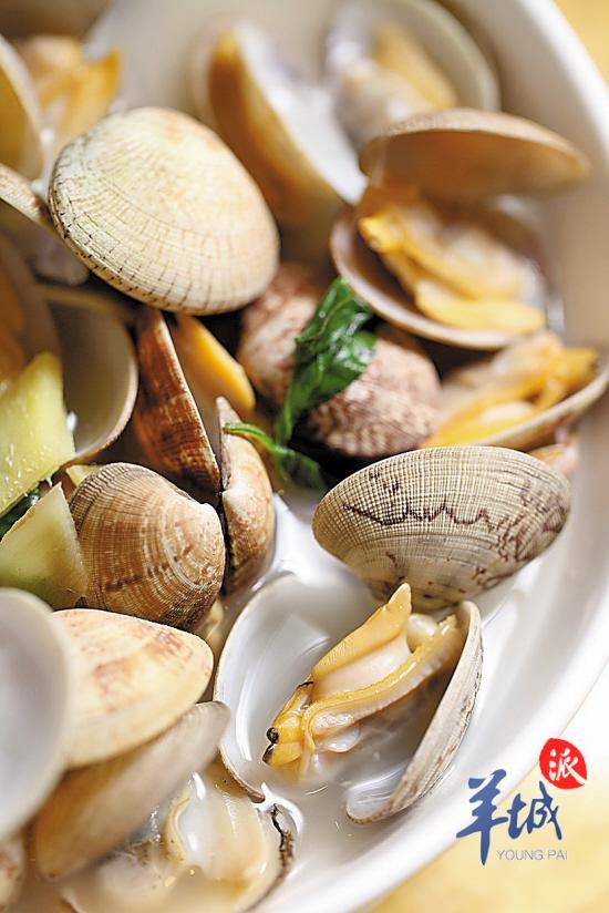 必威 betway必威【食尚岭南】岭南食经｜何伟生：原汁原味成就粤菜经典鼓励创新重塑味蕾(图5)