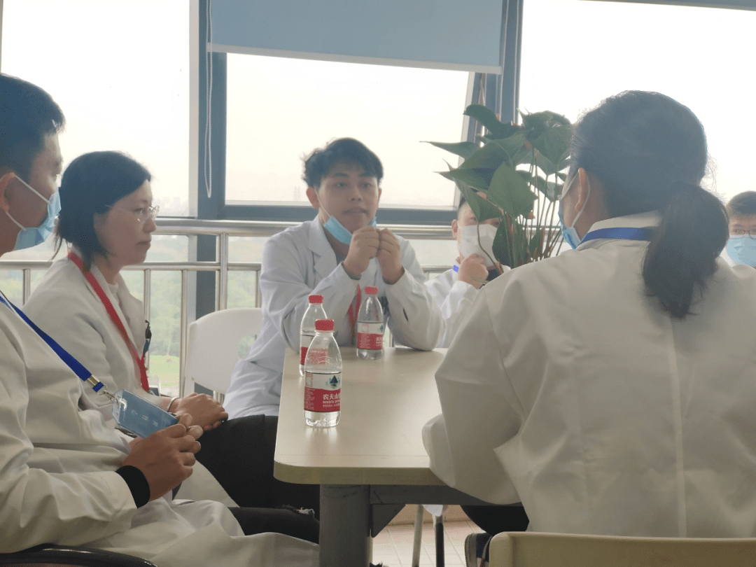 招考头条走近食品营养与健康专必威 必威betway业(图4)