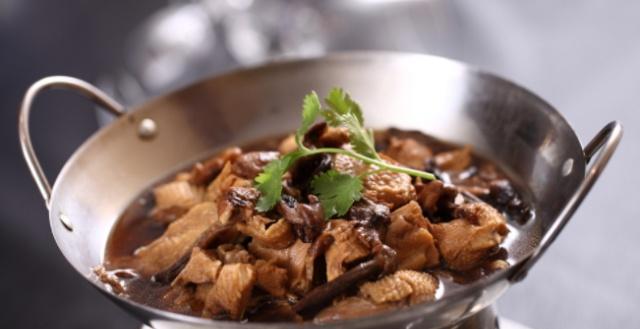 必威 betway必威东北年夜饭“最经典”的4道菜锅包肉不算啥最后一道食材丰富(图3)