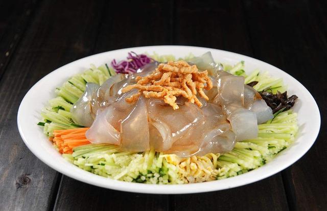 必威 betway必威最具特色的16道东北菜都是特色“硬菜”全吃过的才叫东北人！(图2)