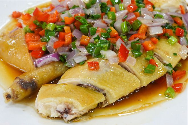 必威 必威betway无鸡不成宴！广东8大鸡肉名菜你家餐桌上最经常出现哪种？(图6)