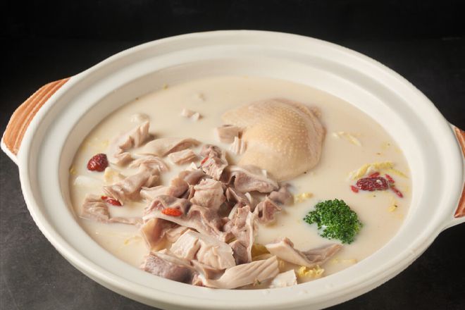 必威 必威betway无鸡不成宴！广东8大鸡肉名菜你家餐桌上最经常出现哪种？(图4)