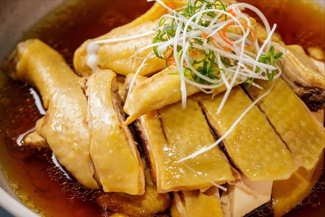 必威 必威betway无鸡不成宴！广东8大鸡肉名菜你家餐桌上最经常出现哪种？(图7)