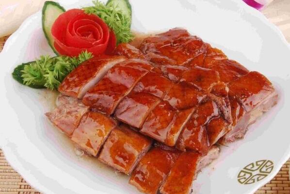 广东十大经典名菜 红烧乳鸽必威 必威betway上榜第九起源于清朝(图3)