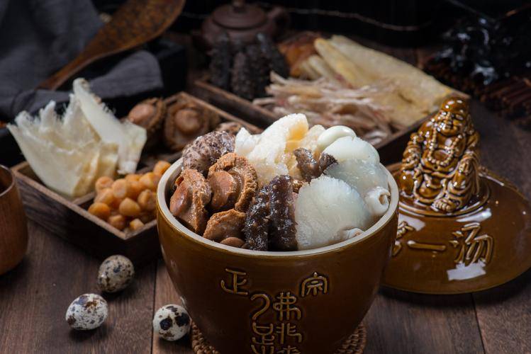 必威 betway必威中国八大菜系：味觉之旅穿越千年(图7)