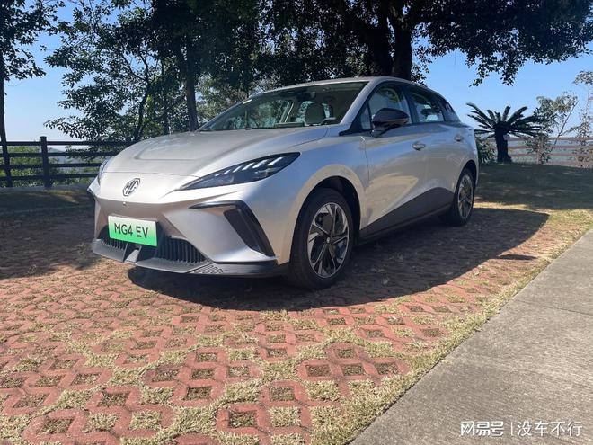 必威 betway必威MG4 EV用实力重新定义10万级两厢电家轿(图4)