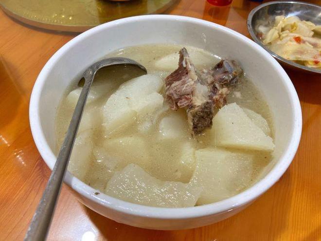 红烧鹅、口味鳝鱼、萝卜汤长沙河西农家乐真的超下饭！必威 betway必威(图3)