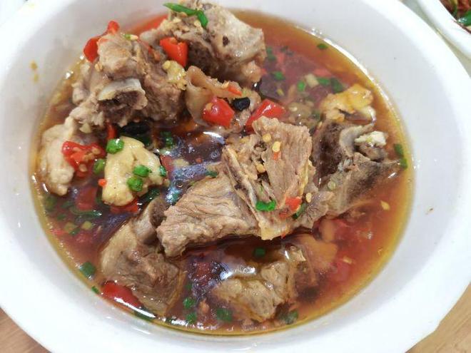 红烧鹅、口味鳝鱼、萝卜汤长沙河西农家乐真的超下饭！必威 betway必威(图4)