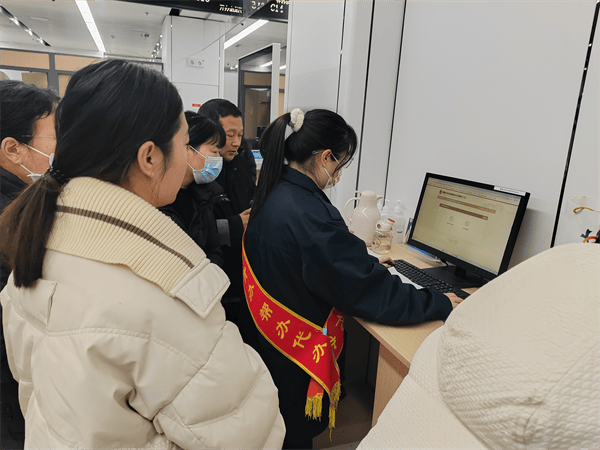 连云港赣榆区：多措并举优化食品经营许可必威 betway必威证办理(图2)