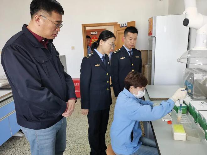 必威 必威betway辽宁大连：发挥食品安全责任险功能 织密“舌尖安全”防护网(图1)