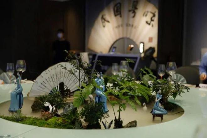 必威 必威betway广州酒家集团携手荣耀品牌举办新品尊享品鉴沙龙(图2)